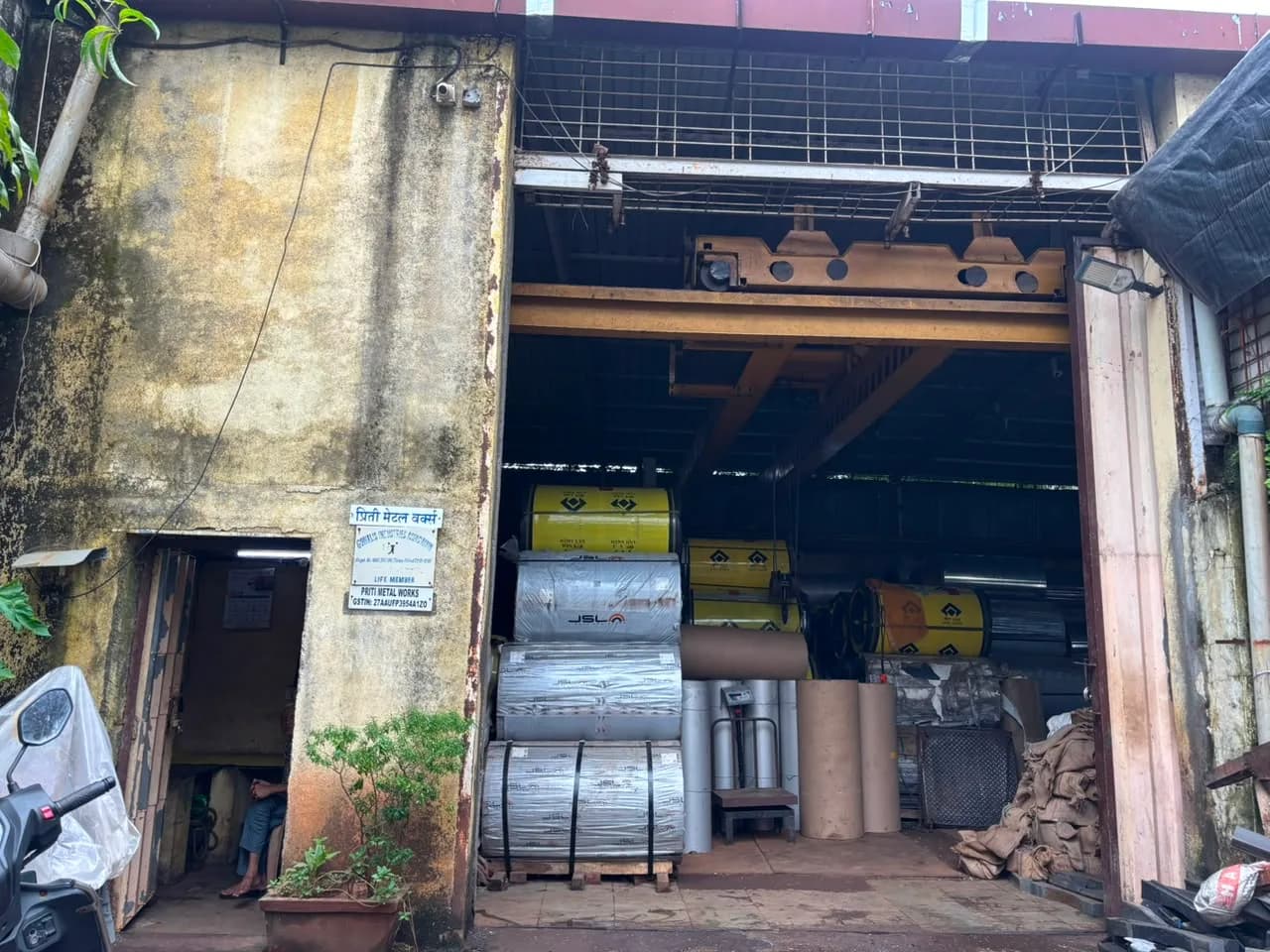 Priti Metal Works workshop, photo 2